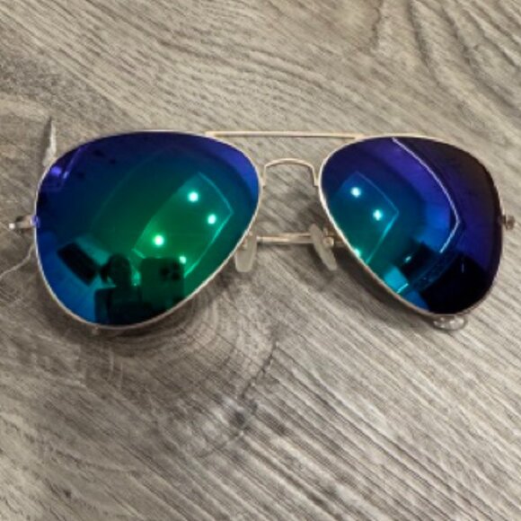 AQS Accessories - AQS Aviator Sunglasses Blue/Green lenses w Gold Rim